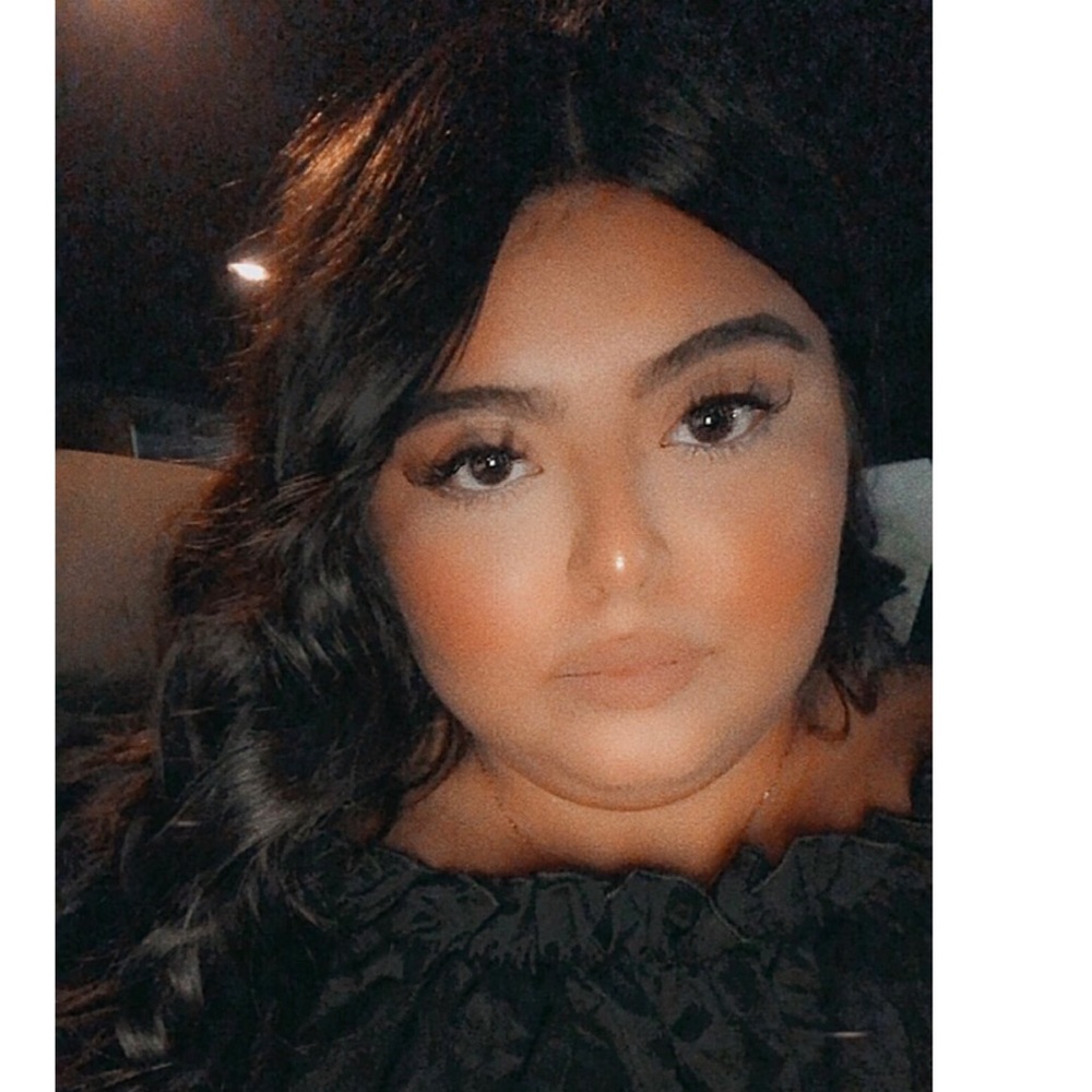 Meet your Posher, Crystal